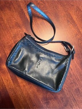 Ro-el Made in Canada Real Leather Shoulder Bag